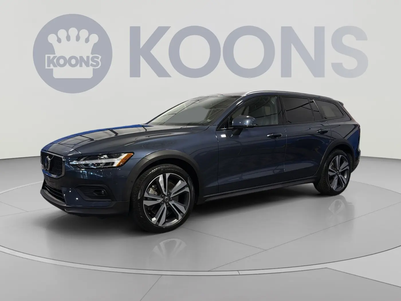2025 Volvo V60