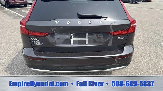 2025 Volvo V60 Cross Country B5 Plus