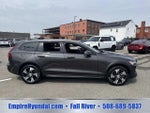 2025 V60 Cross Country Thumbnail 3