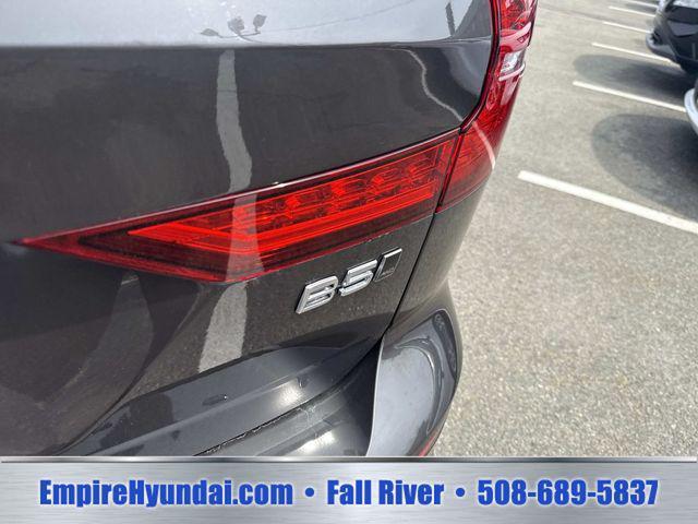 2025 Volvo V60 - $27,810