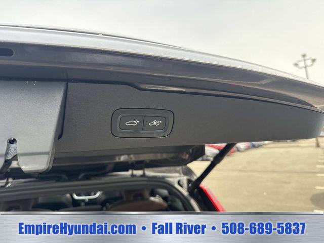 2025 Volvo V60 - $27,810