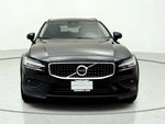 2025 V60 Cross Country Thumbnail 2
