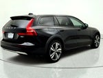2025 V60 Cross Country Thumbnail 5