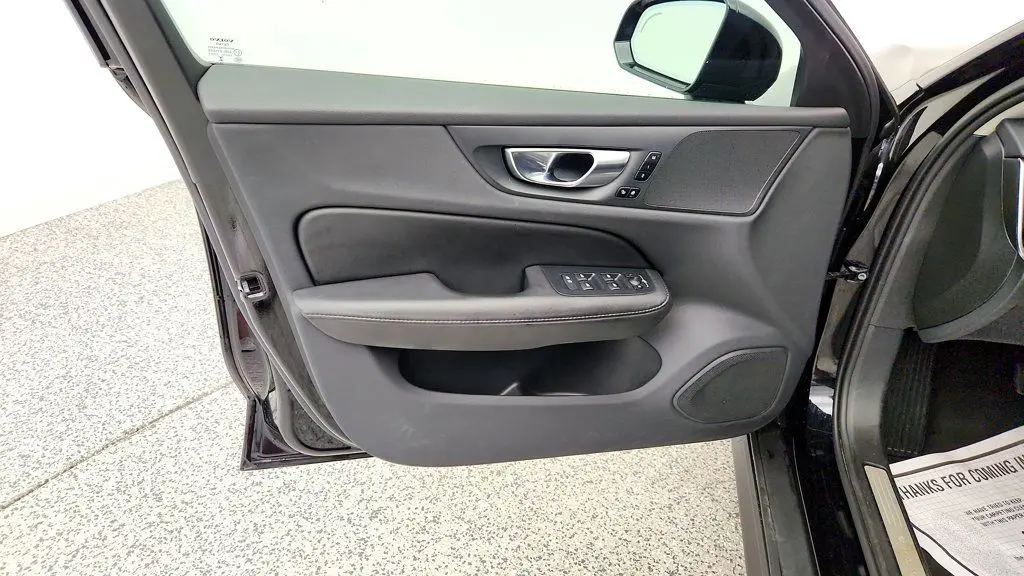 2025 Volvo V60 - $33,495