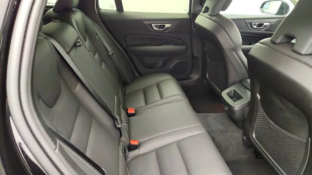 2025 Volvo V60 - $33,495