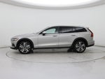 2025 V60 Cross Country Thumbnail 3