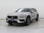 2025 V60 Cross Country Thumbnail 4