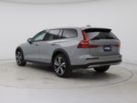 2025 V60 Cross Country Thumbnail 2