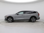2025 V60 Cross Country Thumbnail 3