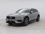 2025 V60 Cross Country Thumbnail 4
