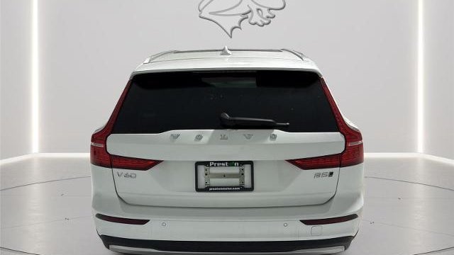 2025 Volvo V60 Cross Country B5 Plus