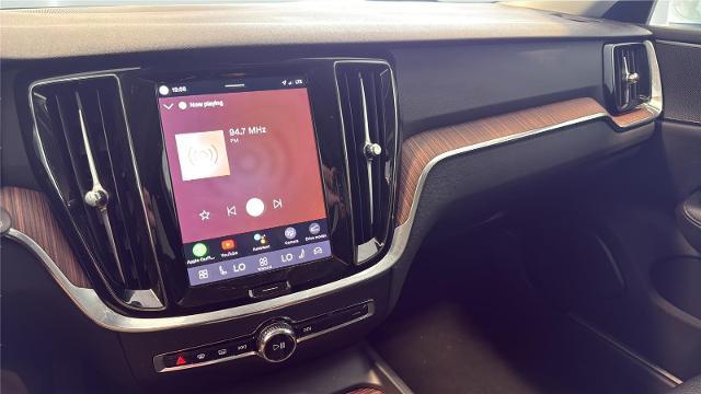 2025 Volvo V60 Cross Country B5 Plus