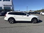 2025 V60 Cross Country Thumbnail 24