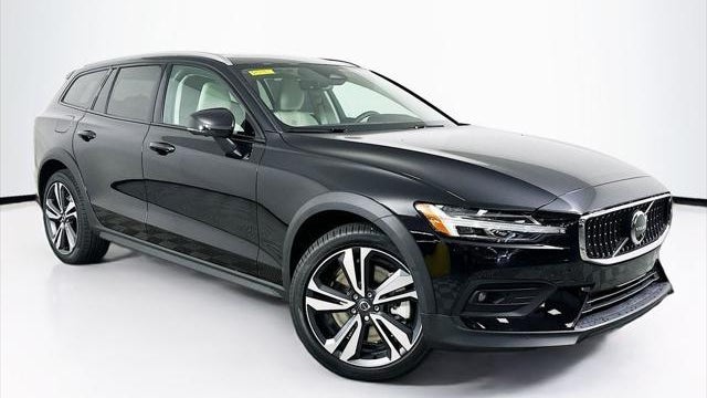 2026 Volvo V60 Cross Country B5 Plus