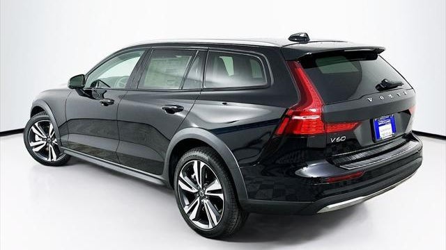 2026 Volvo V60 Cross Country B5 Plus