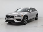 2025 V60 Cross Country Thumbnail 4