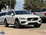 2025 V60 Cross Country Thumbnail 2