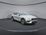 2025 V60 Cross Country Thumbnail 2