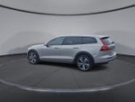 2025 V60 Cross Country Thumbnail 6