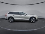 2025 V60 Cross Country Thumbnail 9