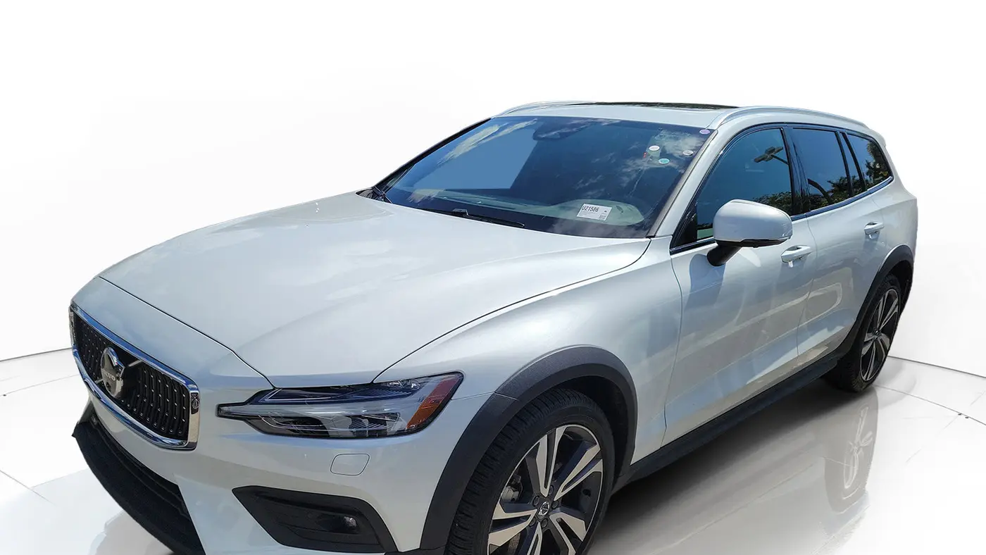 2025 Volvo V60 Cross Country B5 Plus