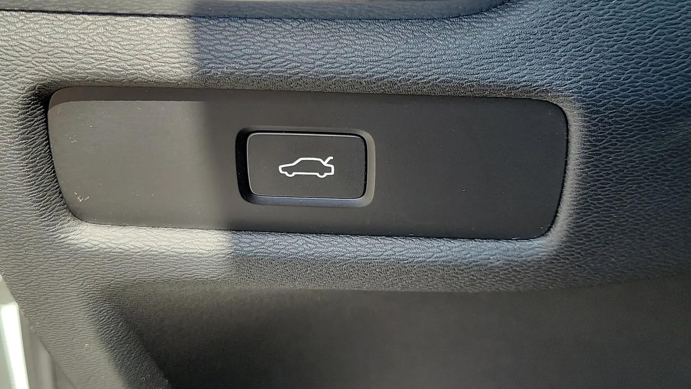 2025 Volvo V60 Cross Country B5 Plus
