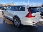 2025 V60 Cross Country Thumbnail 8