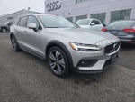 2025 V60 Cross Country Thumbnail 5