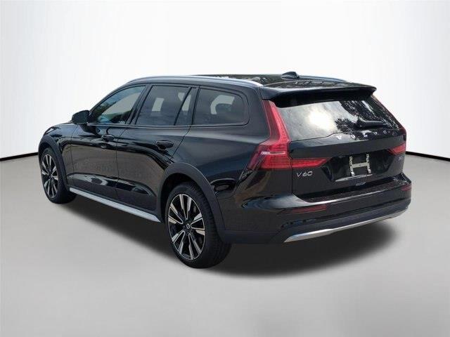 2026 Volvo V60 - $52,695