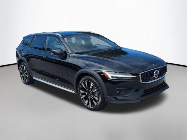 2026 Volvo V60 - $52,695