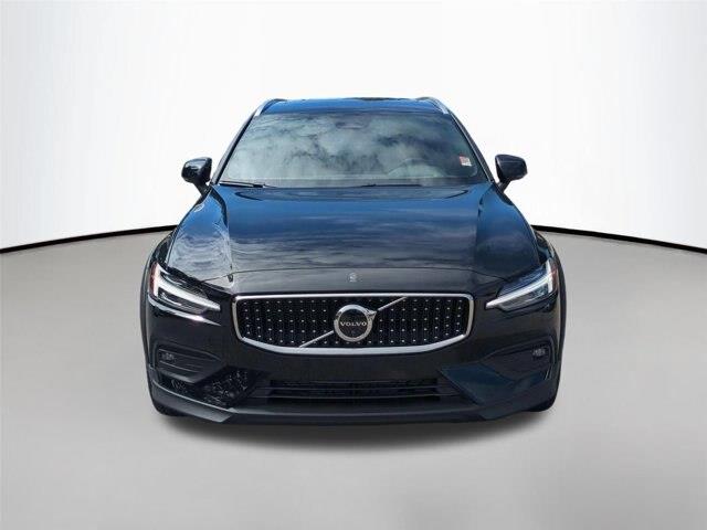2026 Volvo V60 - $52,695