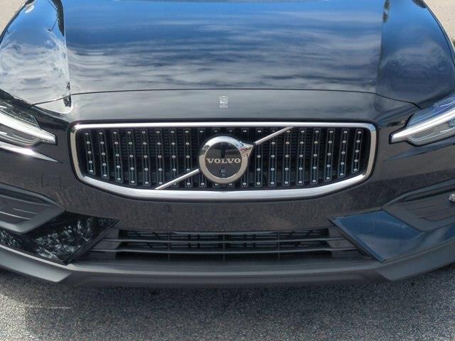 2026 Volvo V60 - $52,695