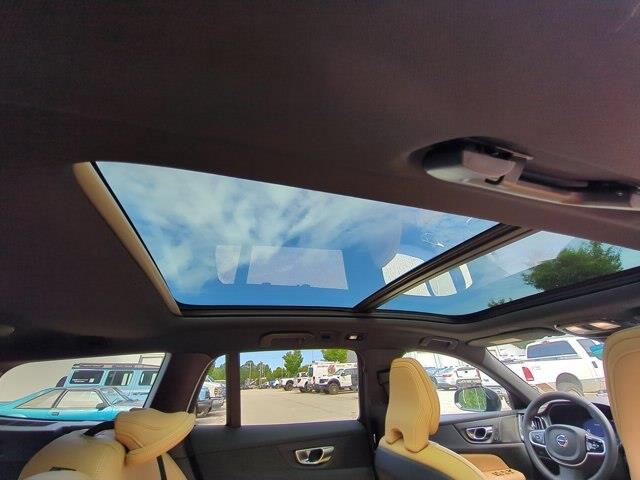 2026 Volvo V60 - $52,695