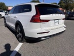 2024 V60 Cross Country Thumbnail 17