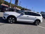 2024 V60 Cross Country Thumbnail 4