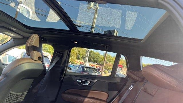 2024 Volvo V60 Cross Country B5 Plus