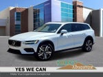 2024 V60 Cross Country Thumbnail 1