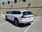 2024 V60 Cross Country Thumbnail 3