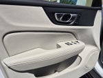 2024 V60 Cross Country Thumbnail 6
