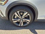 2024 V60 Cross Country Thumbnail 17