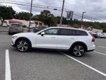 2024 V60 Cross Country Thumbnail 4
