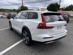 2024 V60 Cross Country Thumbnail 17