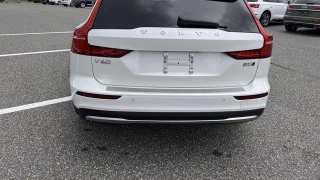 2024 Volvo V60 Cross Country B5 Plus