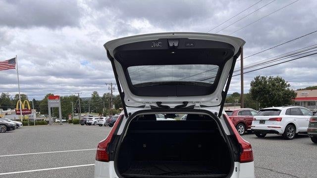 2024 Volvo V60 Cross Country B5 Plus