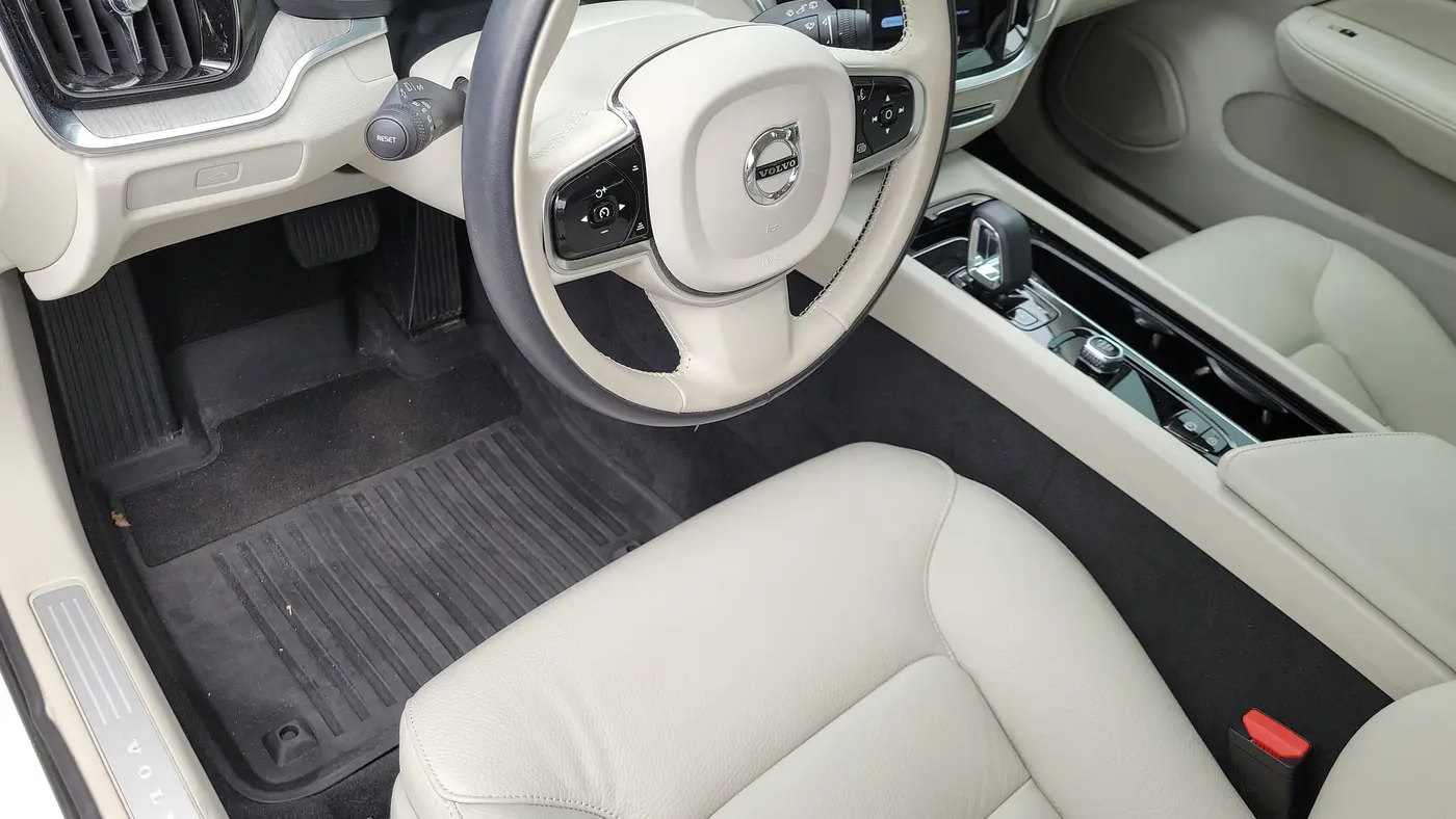 2023 Volvo V60 Cross Country B5 Plus