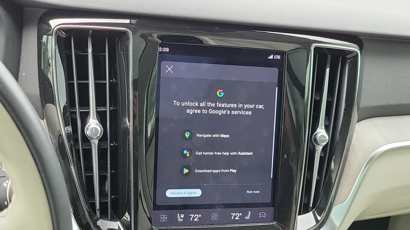 2023 Volvo V60 Cross Country B5 Plus