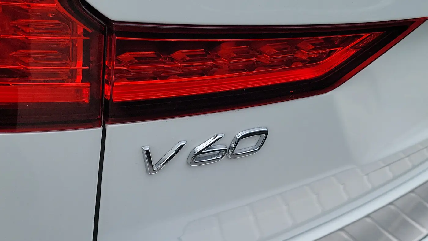 2023 Volvo V60 Cross Country B5 Plus