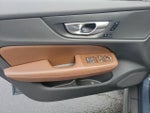 2023 V60 Cross Country Thumbnail 11