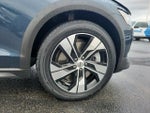 2023 V60 Cross Country Thumbnail 15