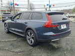 2023 V60 Cross Country Thumbnail 2